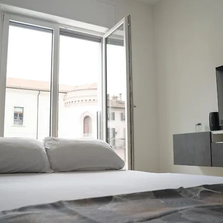 Apartment Piazza Xx Settembre - Feel The Centre *