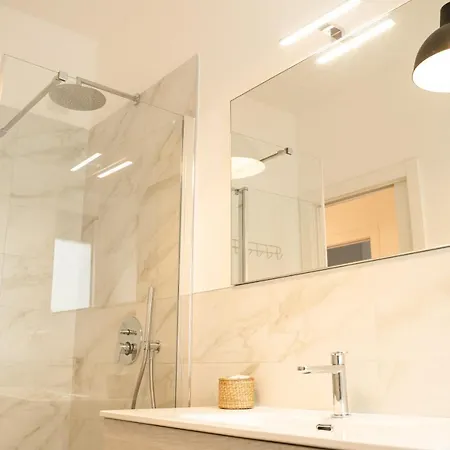 Piazza Xx Settembre - Feel The Centre 公寓 莱科