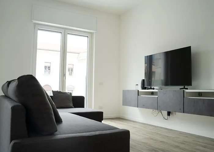 Piazza Xx Settembre - Feel The Centre *