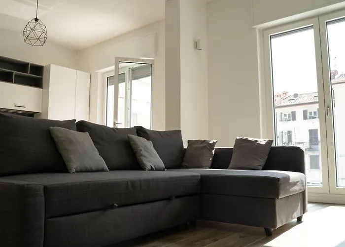 Piazza Xx Settembre - Feel The Centre * Lecco