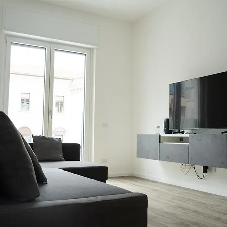 Piazza Xx Settembre - Feel The Centre *