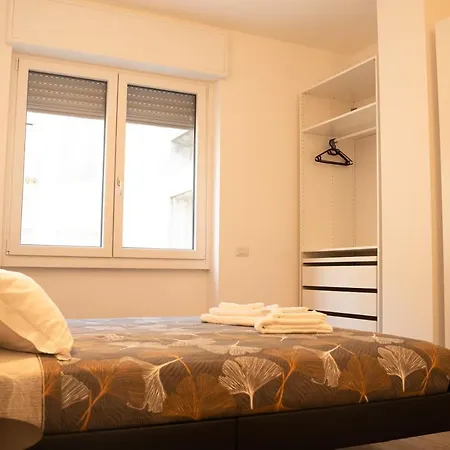 Piazza Xx Settembre - Feel The Centre * レッコ